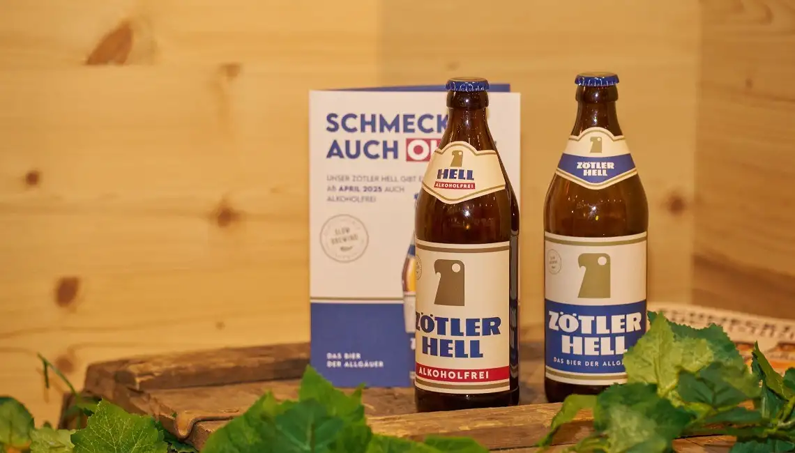 Flaschen Hell und Hell alkoholfrei von Zötler Flaschen Hell und Hell alkoholfrei von Zötler